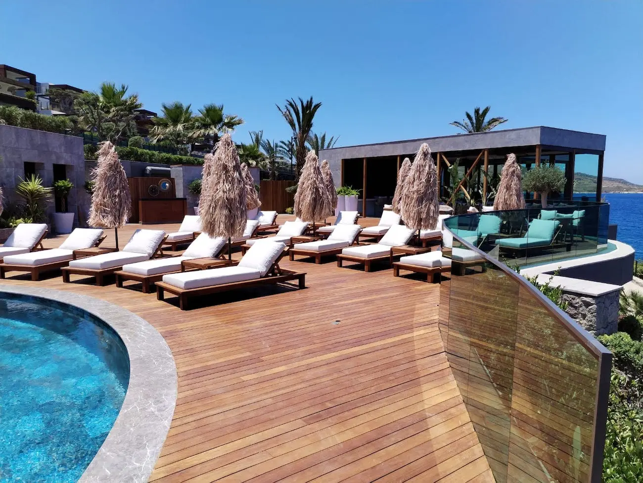 Sunbathing area